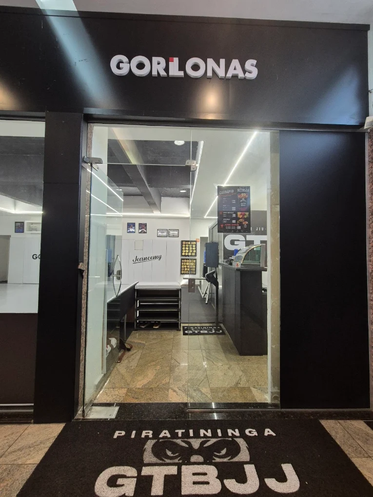 Fachada da loja Gorilonas